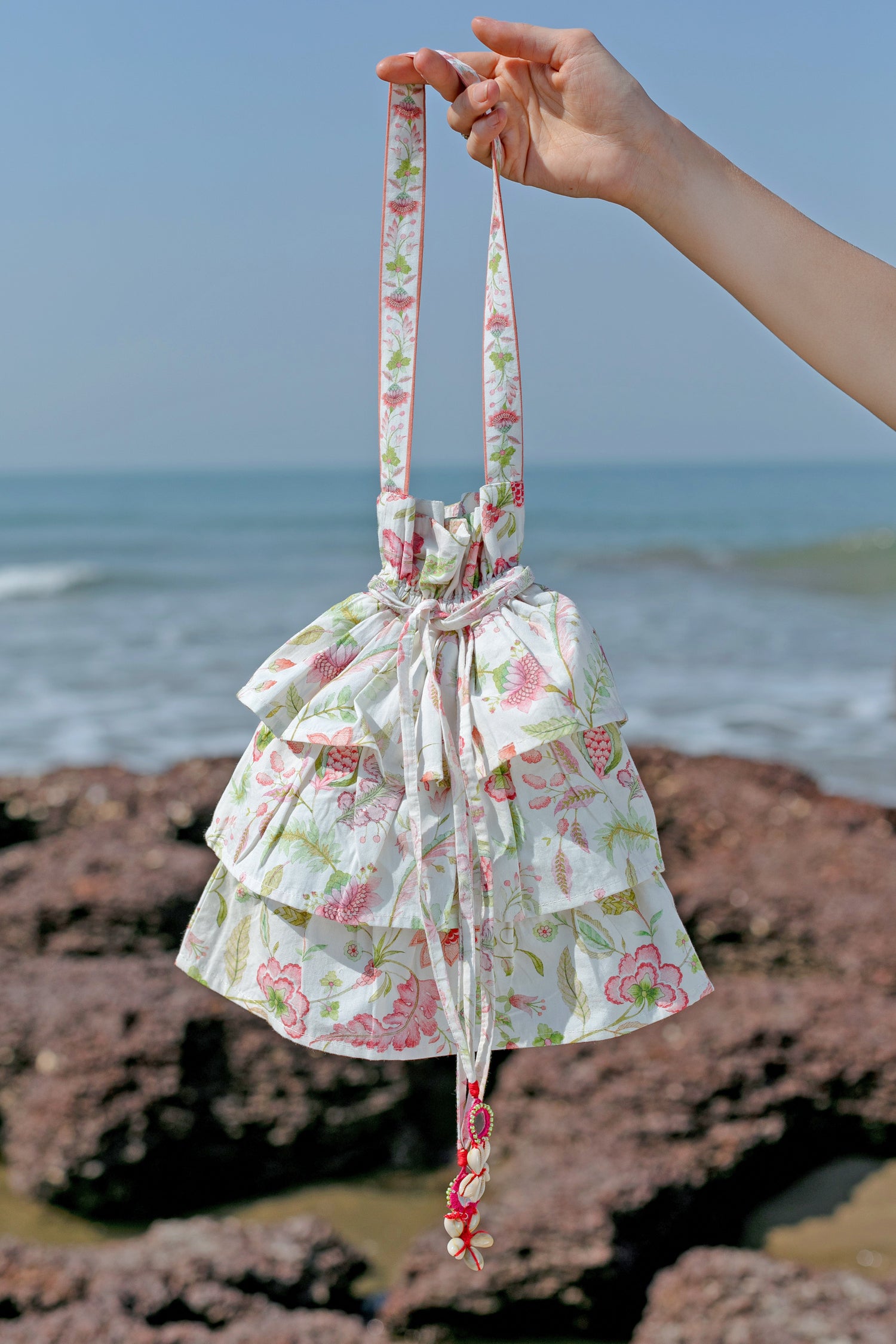 Front picture of white frill bag